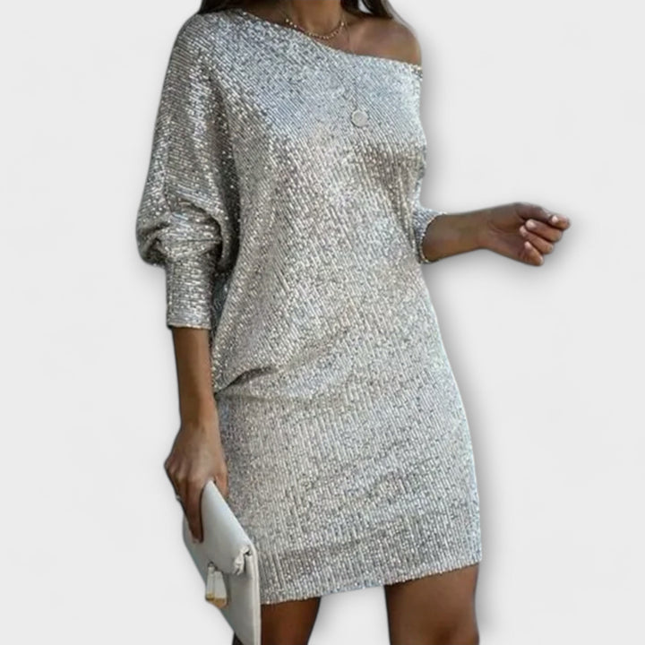 Shiny, sequined dresses with contrast