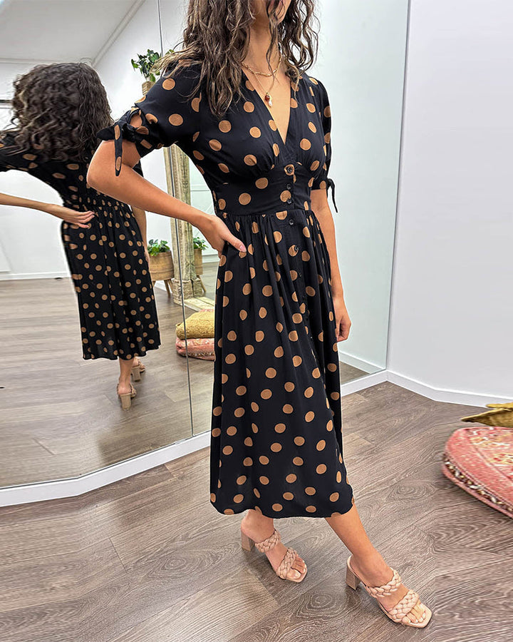 Monique | Elegant dress with polka dots