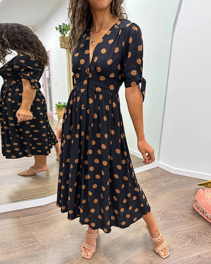 Monique | Elegant dress with polka dots