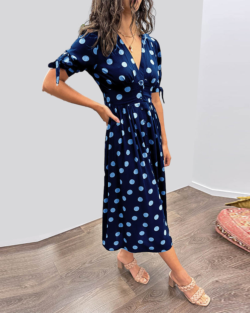 Monique | Elegant dress with polka dots