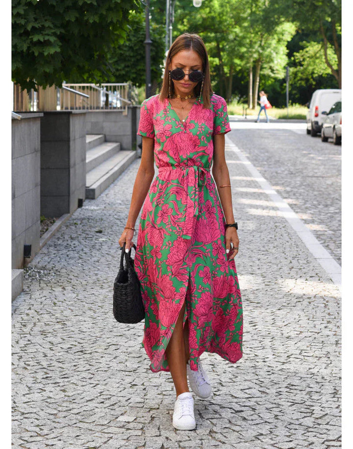 Julia – Elegant V-Neck Dress
