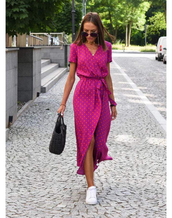 Julia – Elegant V-Neck Dress