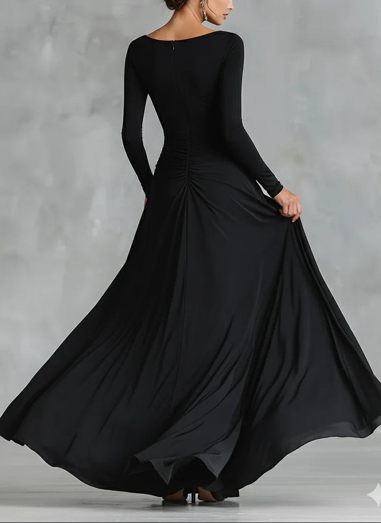 Etna | Modern long dress in black crepe with boat neck and pleats