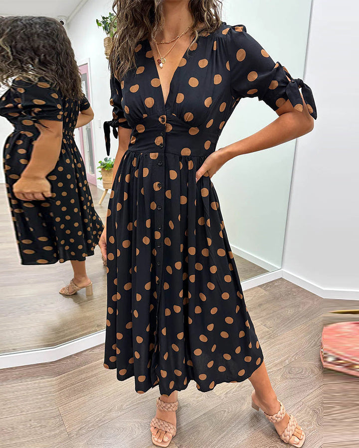 Monique | Elegant dress with polka dots
