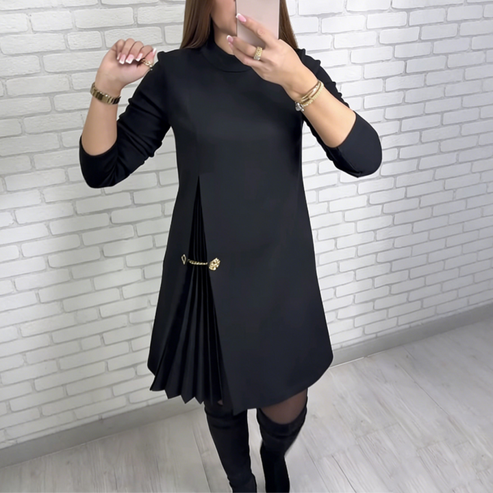 Fianna | Stylish A-line dress with pleats and gold chain accents